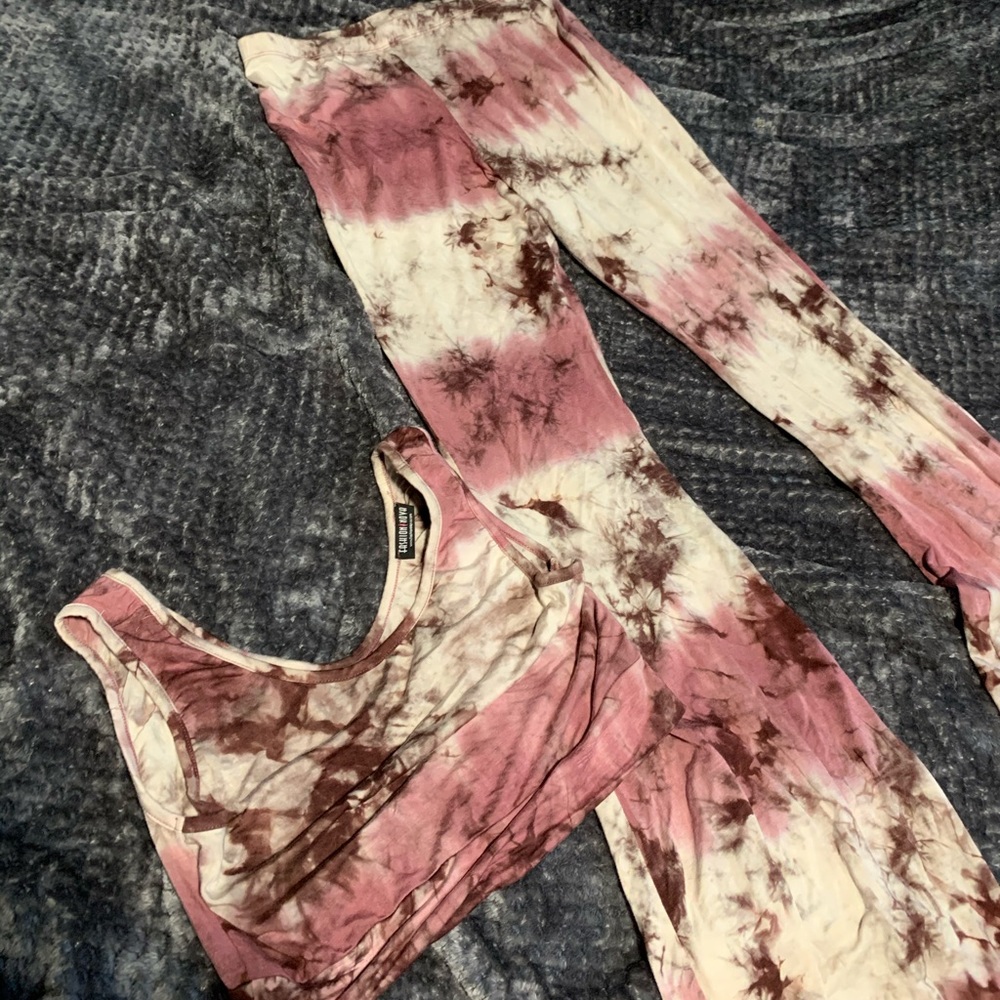 fashion nova stretchy pants and crop top